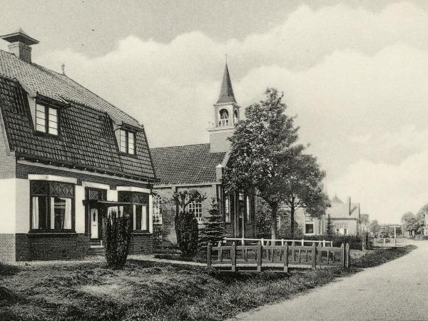 Overschild kerk en pastorie ansichtkaart